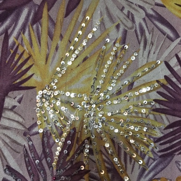 AZI FLORAL SEQUINED BLOUSE - Picture 2 of 7